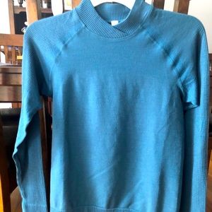 Lululemon long sleeved shirt